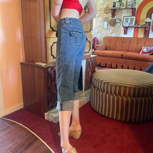 Y2K low rise capris with back pockets on front! - Picture 8 of 13